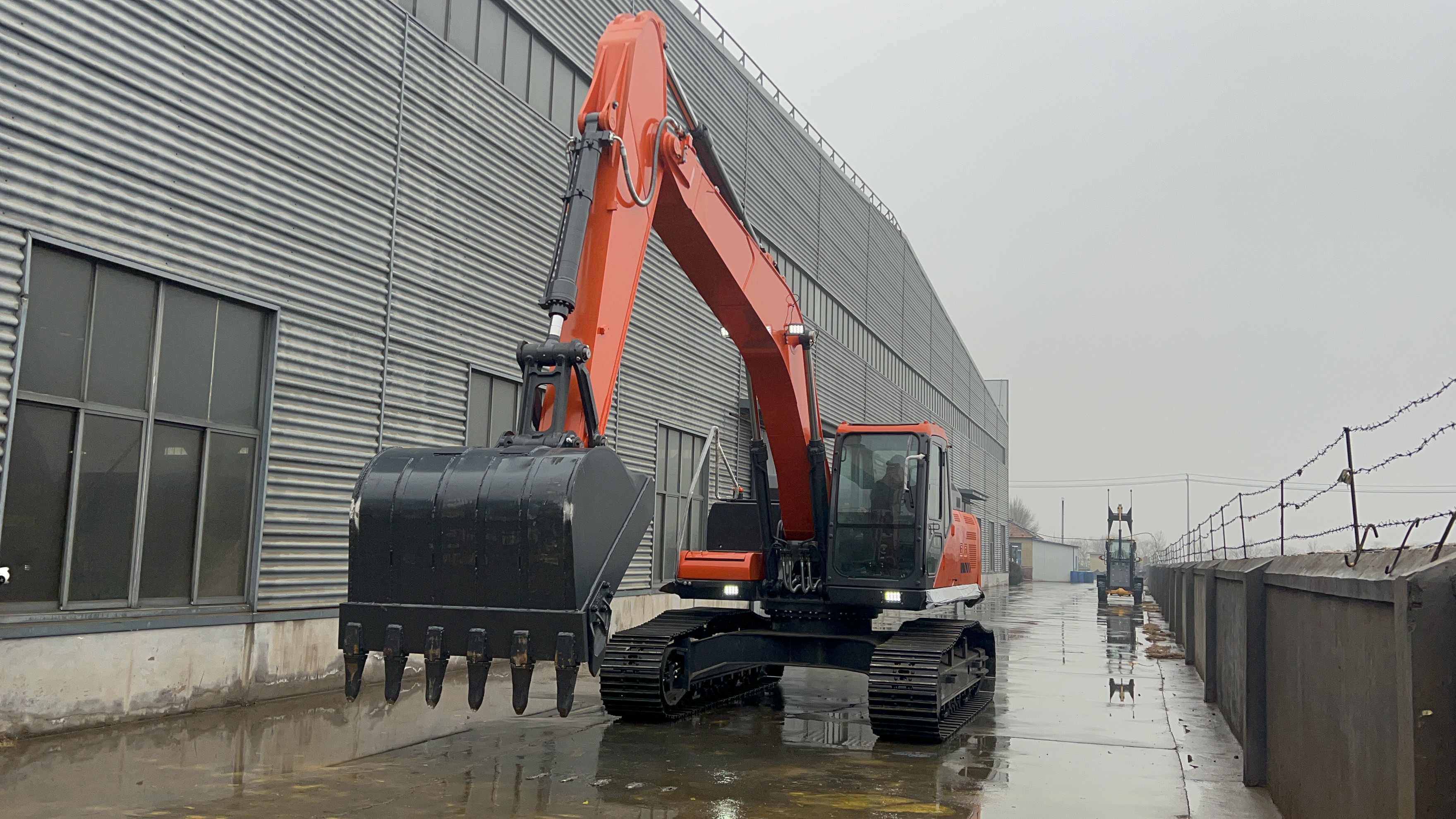 Escavadeira de Esteiras SDSG DC260