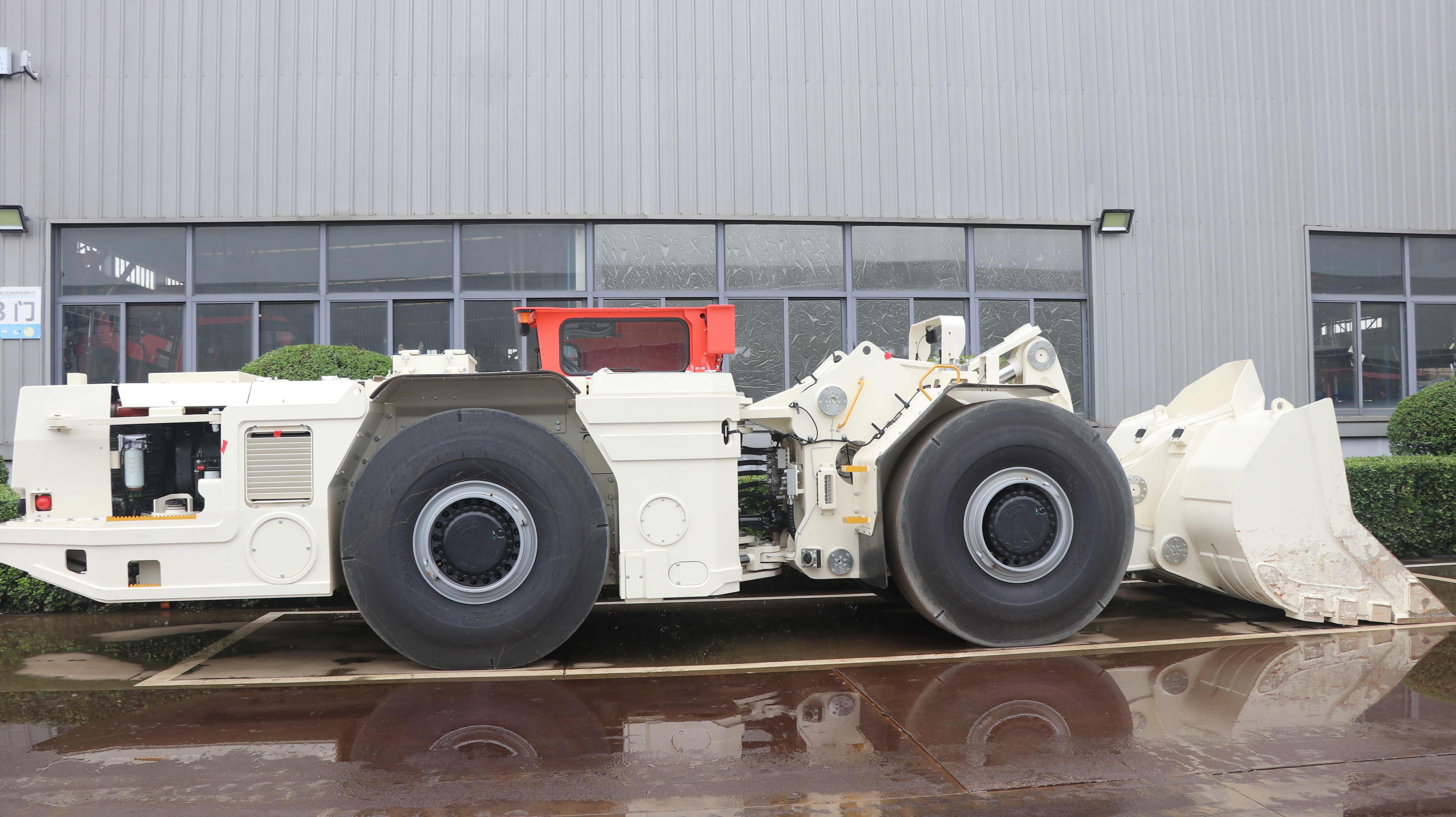 Máquina de Carga-Transporte-Descarga UL70