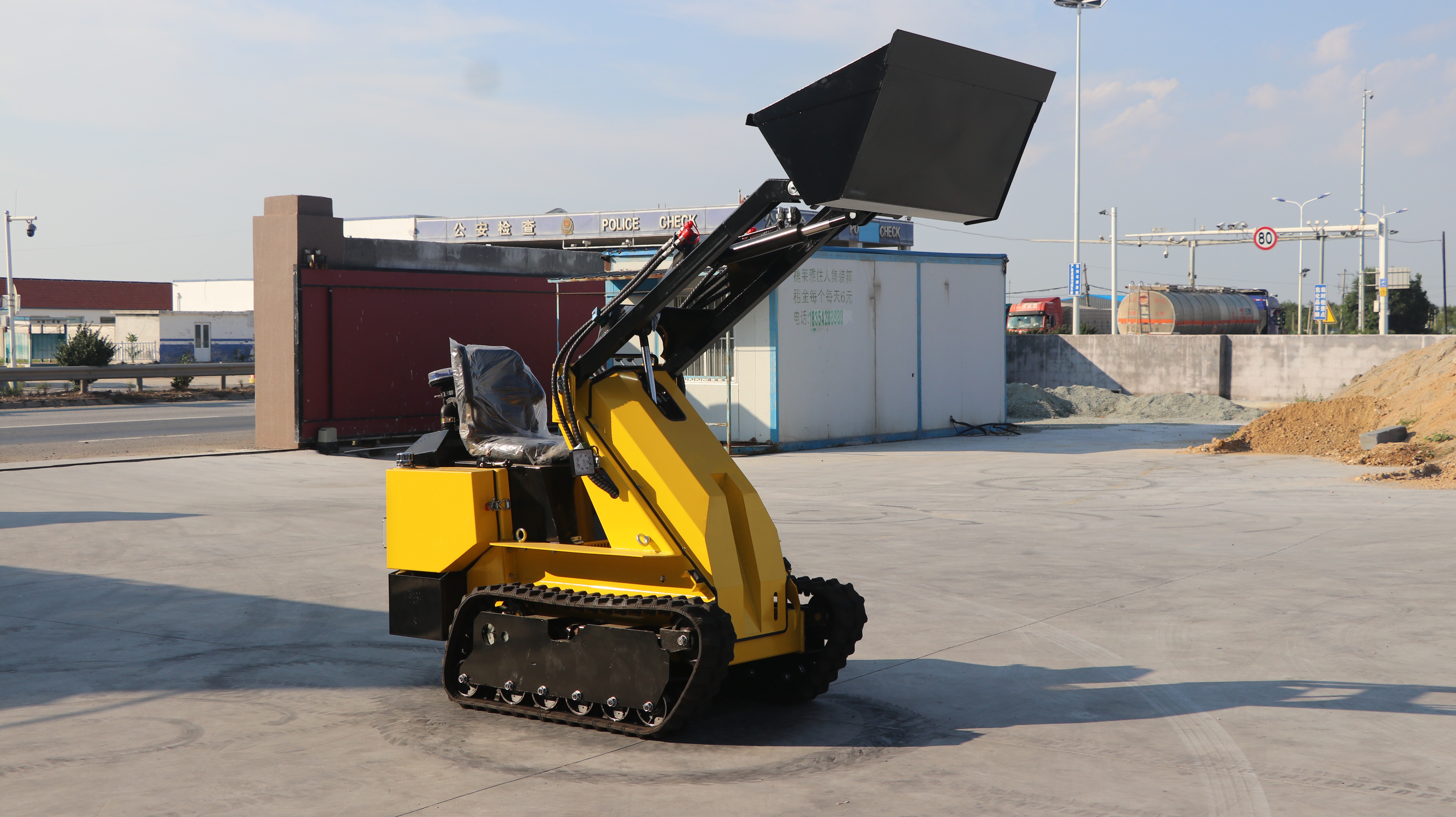 Minicarregadeira de Esteiras SG-S300