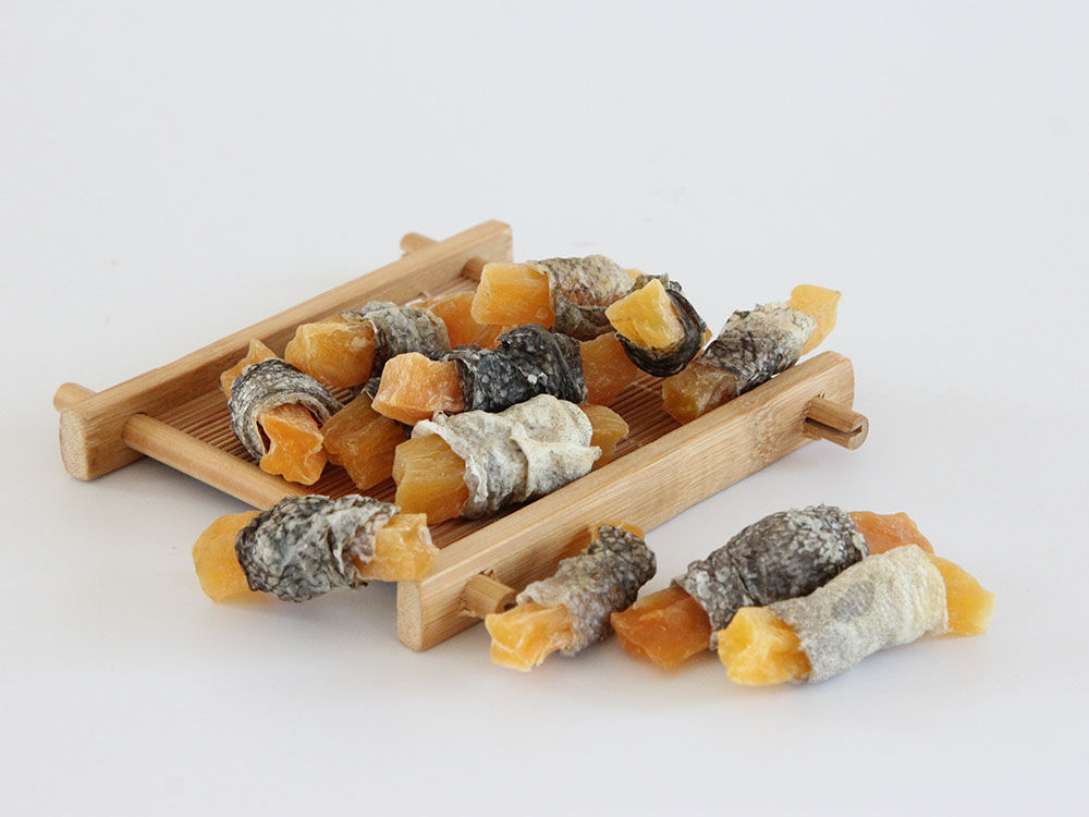 DD138- potato sticks covered by fish skin