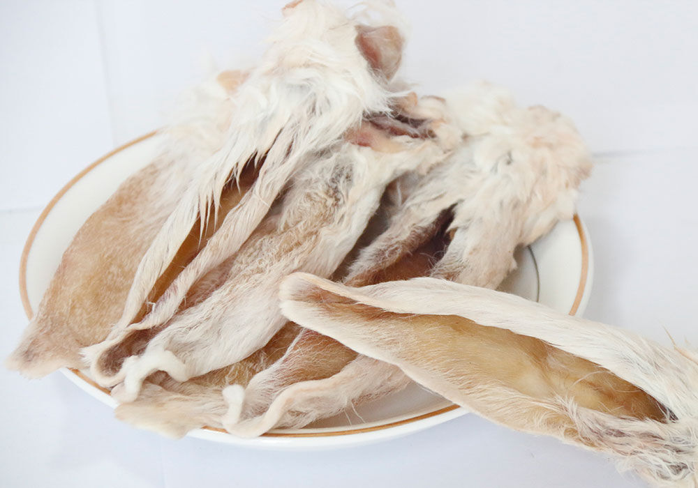 DD104- Rabbit ears with furs