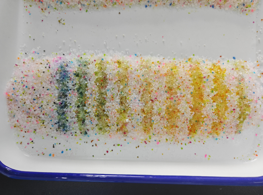 Litière pour chat arc-en-ciel