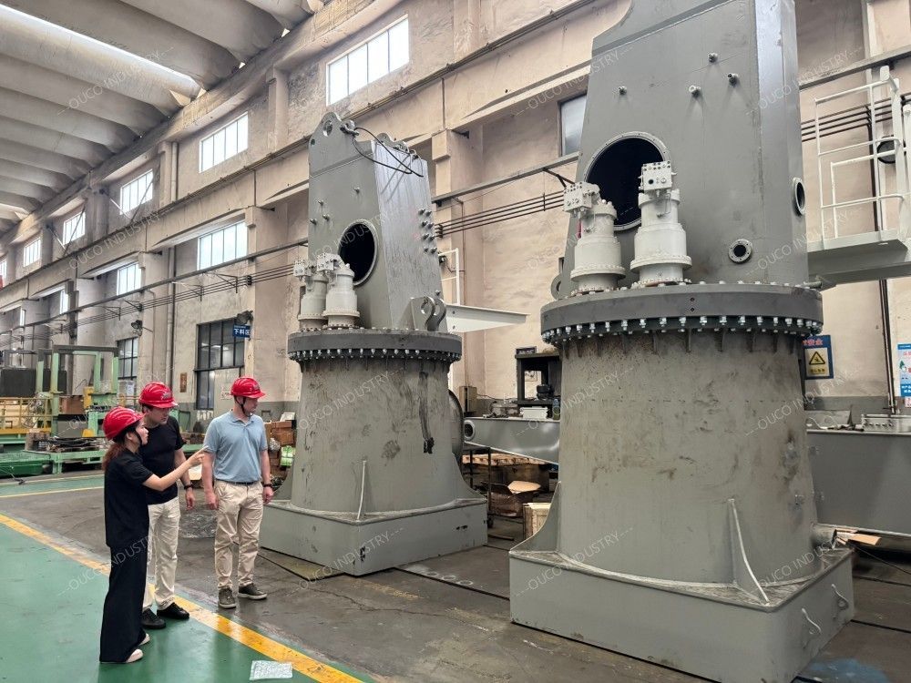 Russian customers visit OUCO factory (2)