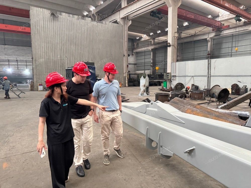 Russian customers visit OUCO factory (1)