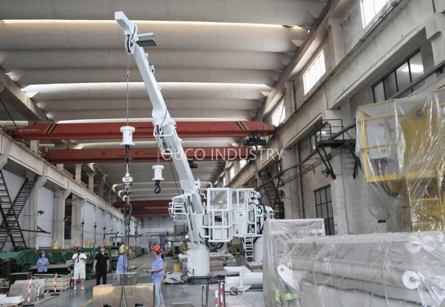 1.5T10M stiff boom crane with custom protection framework (2) 1.5T10M stiff boom crane with custom protection framework (2)
