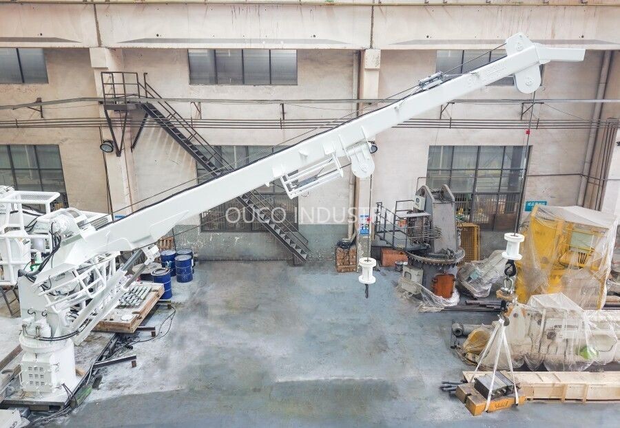 1.5T10M stiff boom crane with custom protection framework (6) 1.5T10M stiff boom crane with custom protection framework (6)