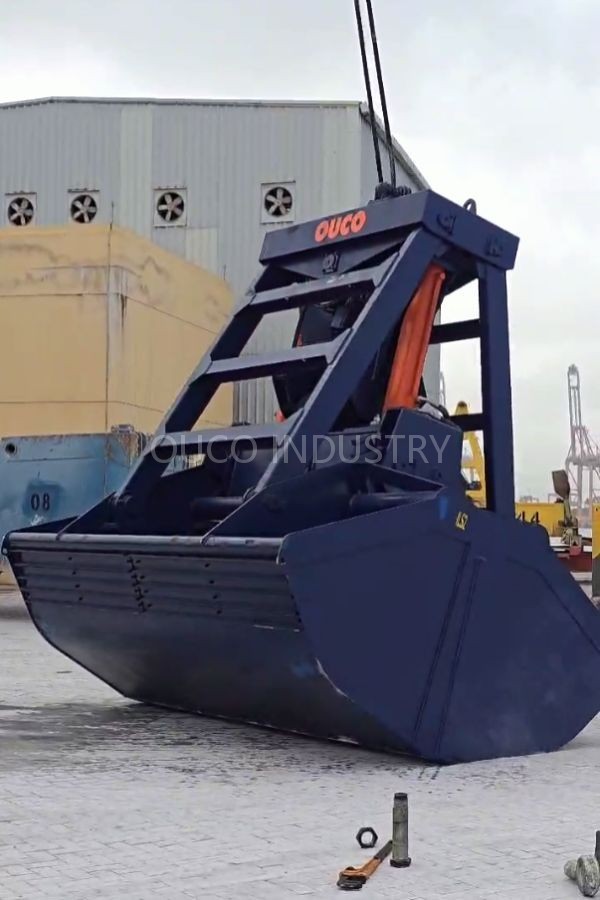14 CBM Remote Control Grab (3)
