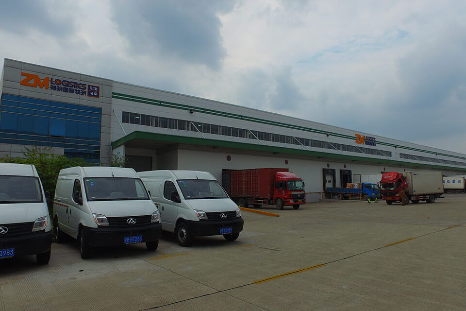 Entrepôt logistique BPL