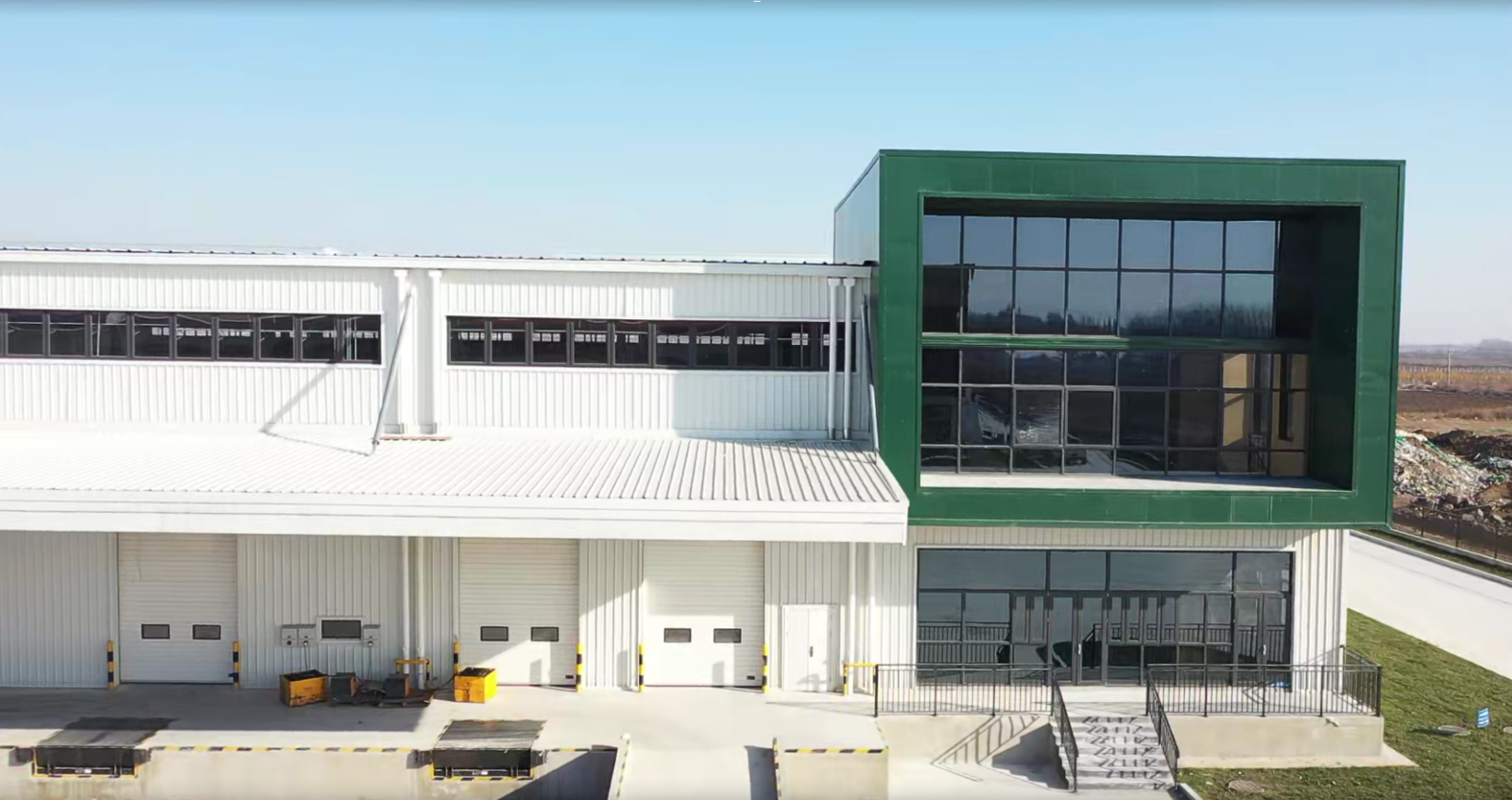 Entrepôt logistique