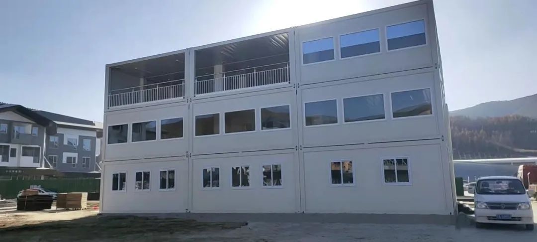 Ice modular house.jpeg