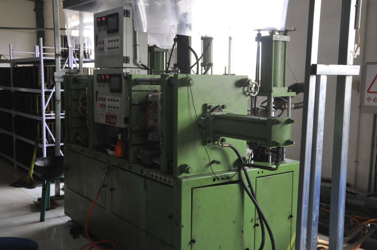 5.模头机die head machine.JPG