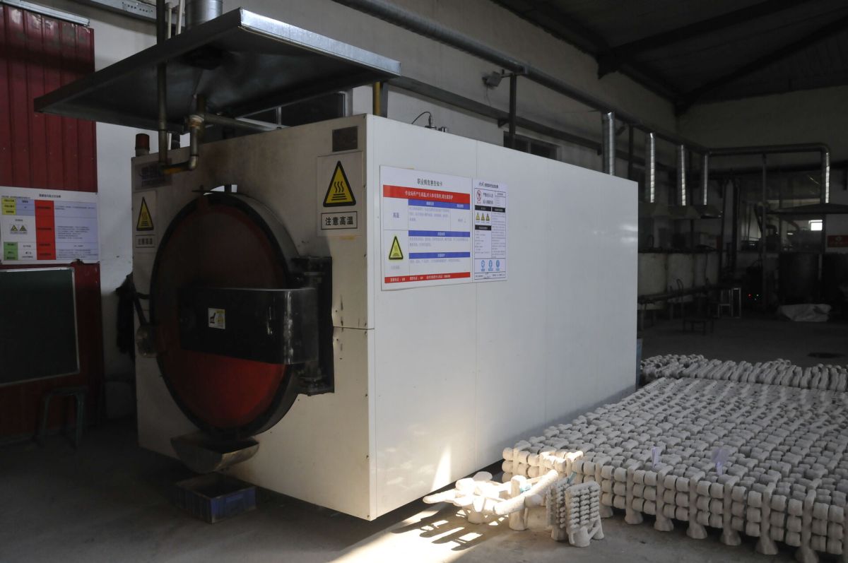 8.脱蜡釜dewaxing cauldron.JPG