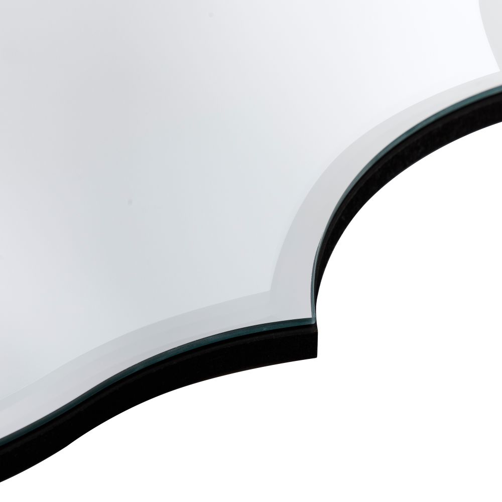 Spiegel mit abgeschrägten Kanten