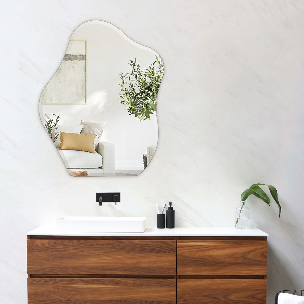 Abgeschrägte Spiegelwolke