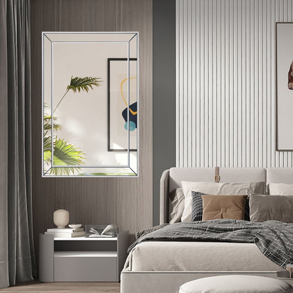 Rechteckiger Wandspiegel