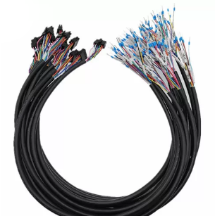 Kabelbaummontage von Molex an Kabelbaumlieferant für Klemmhülsen mit 2464 24awg PVC-Kabel
