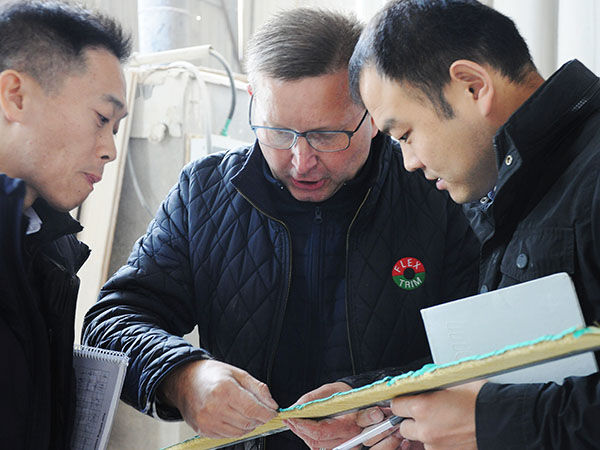 Flex Trim 2015 llegó a Motimac para capacitarse