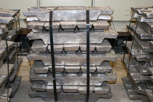 Chinese suppliers wholesale high quality lead ingots zinc ingot 99.995%