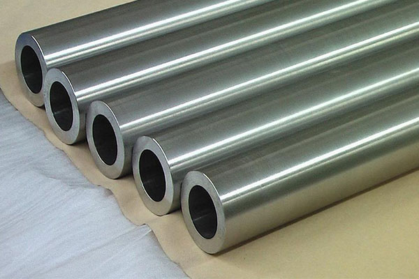Deep hole titanium alloy pipe