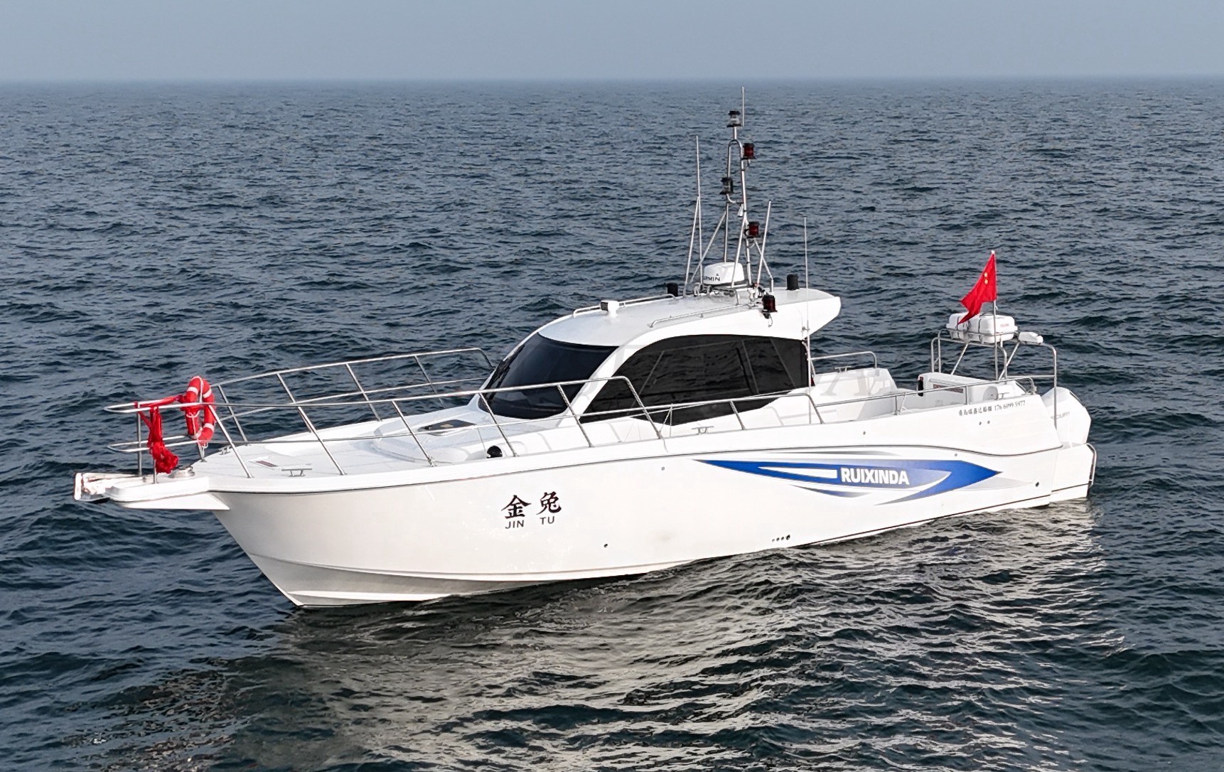Bateau de pêche sportive et de plaisance avec cabine en PRV de 12m pour usage familial Grandsea à vendre Bateau de pêche sportive et de plaisance avec cabine en PRV de 12m pour usage familial Grandsea à vendre