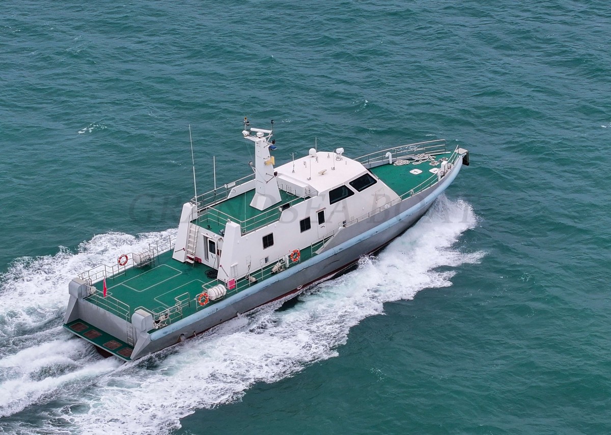 DJI_20260910100342_0006_D_DFPK Bateau de patrouille en fibre de verre Grandsea de 31 m à grande vitesse, bateau destiné aux forces de l'ordre, navire de patrouille en PRV, bateau gouvernemental à vendre