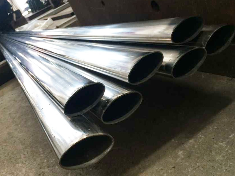 202  Oval pipe /tube