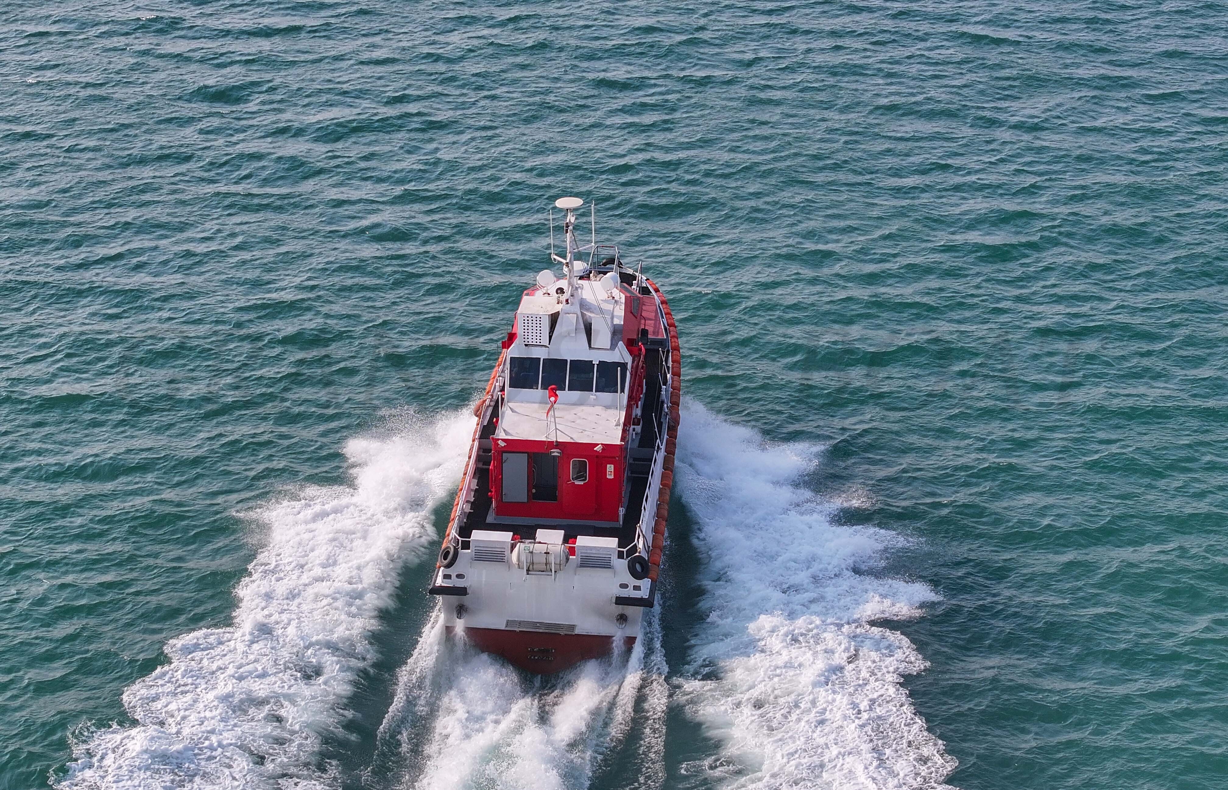 Grandsea 21m Pilot Boats en mer agitée