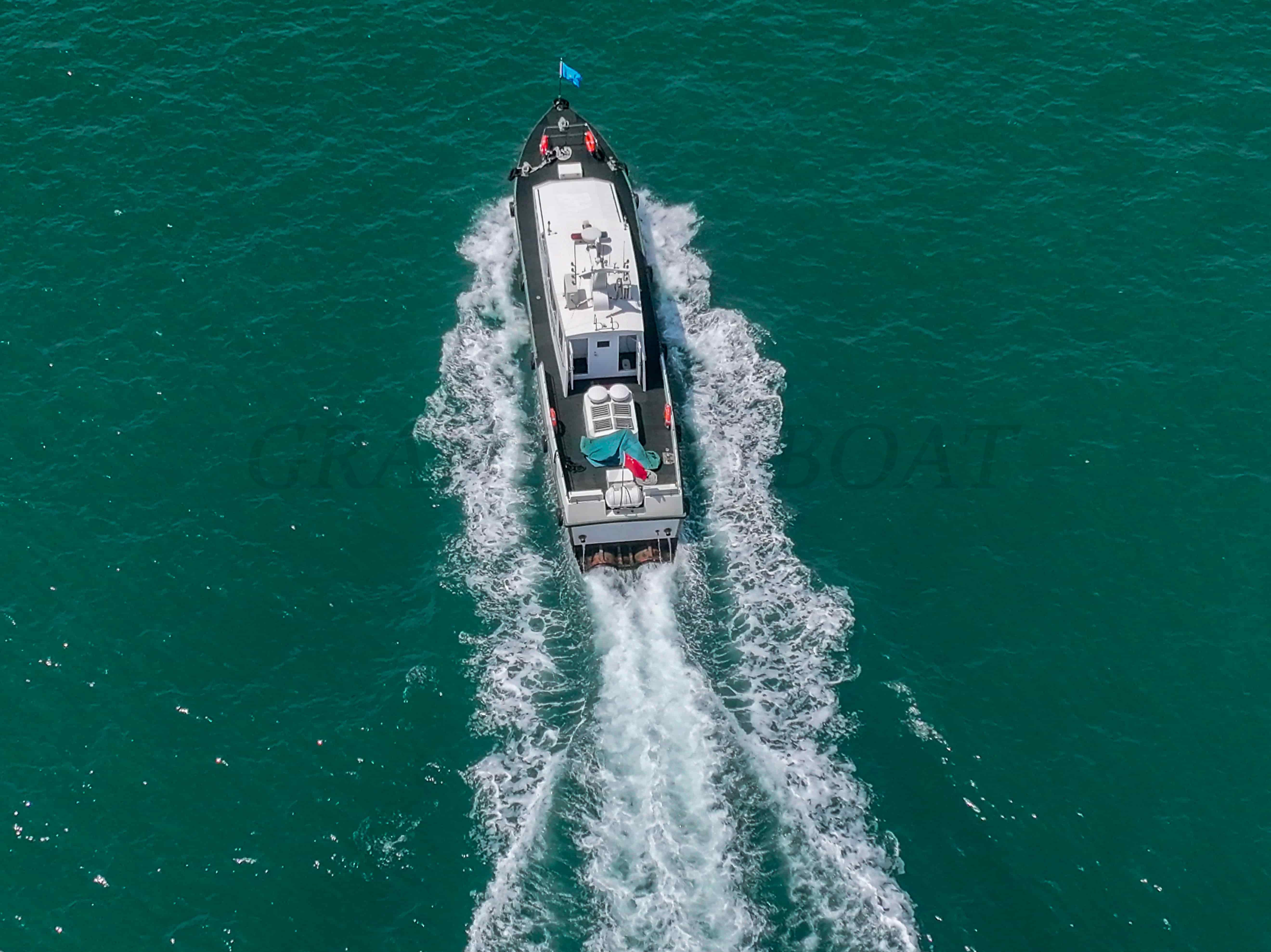 Bateau de pêche et de patrouille de police en fibre de verre monocoque Grandsea 18m à vendre