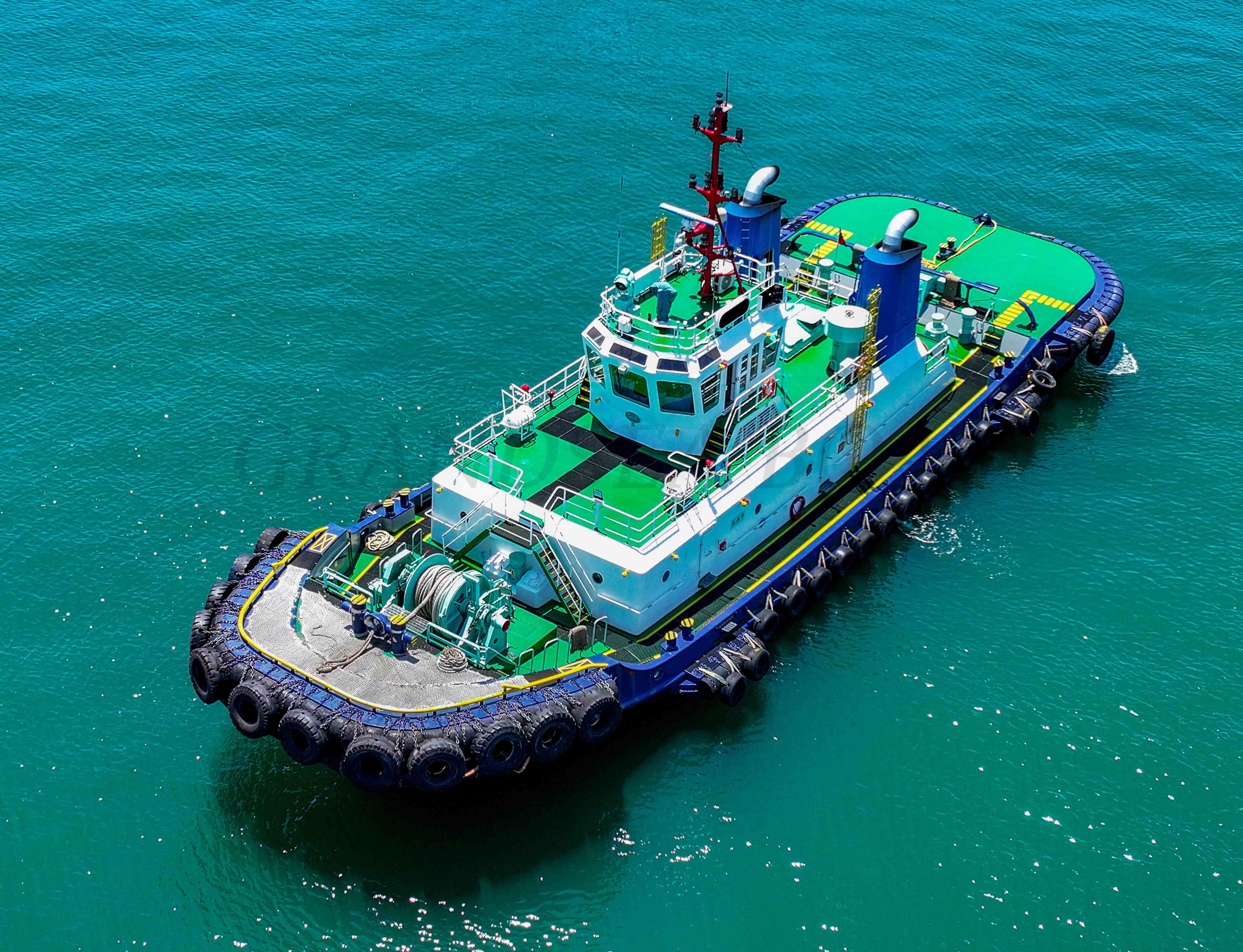 Remorqueur Grandsea de 42 m à vendre, traction au point fixe de 100 t, bateau de travail remorqueur de 8000 hp pour chantier naval