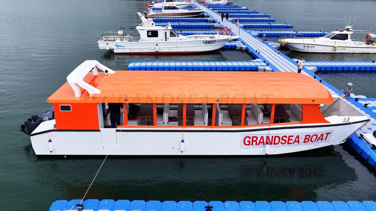 20260828 Retouche d’image de bateaux Lihai 15 Grandsea Bateau à passagers en aluminium de 14 m, ferry de 53 places, petits bateaux à passagers à vendre au Nigeria