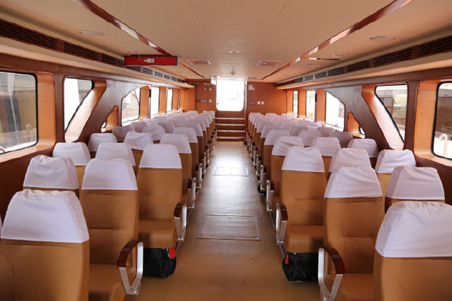 Chine 25m FRP Day Commercial 140 passagers Ferry Boat à vendre