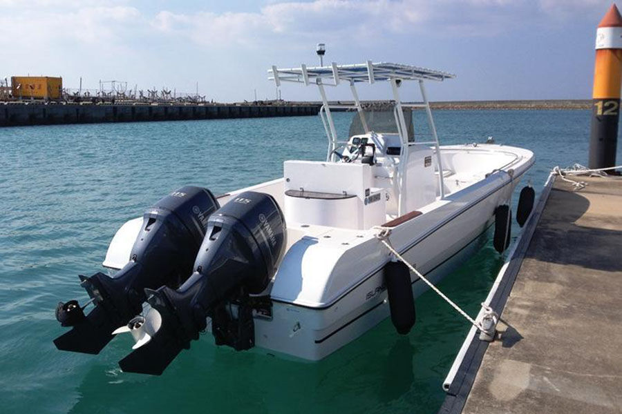 Bateaux de pêche professionnels en fibre de verre à vitesse de console centrale de 27 pieds à vendre