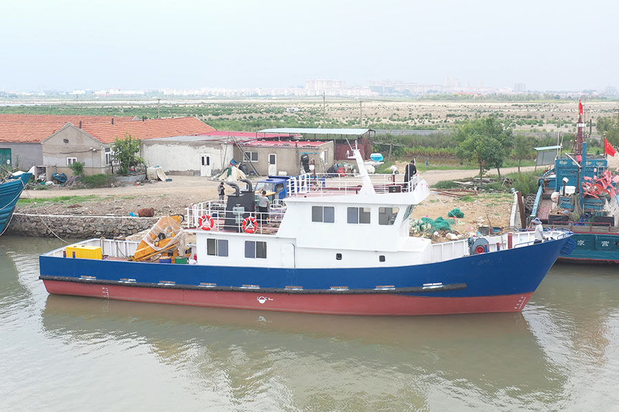 Chine Prix bon marché monocoque offshore grue flottante Barge/lutte contre l'incendie/ascenseur d'ancre/bateau de travail multifonction à vendre