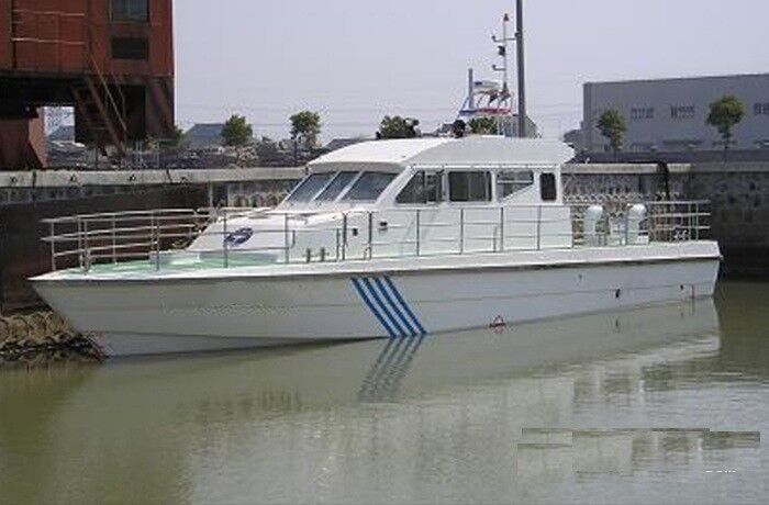 Bateau de pêche et patrouille de police monocoque en fibre de verre Grandsea 18m à vendre