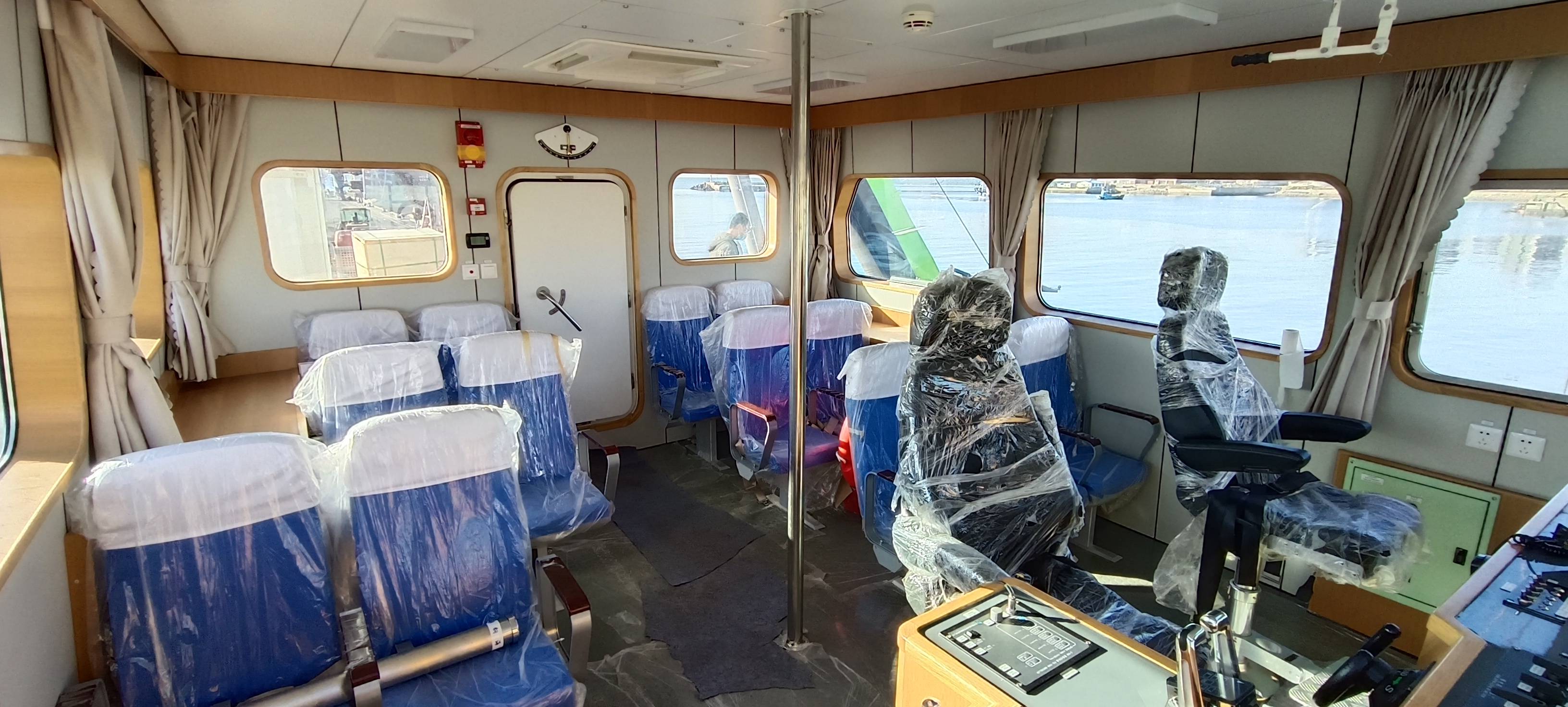 Bateau pilote en fibre de verre Grandsea 21m à vendre