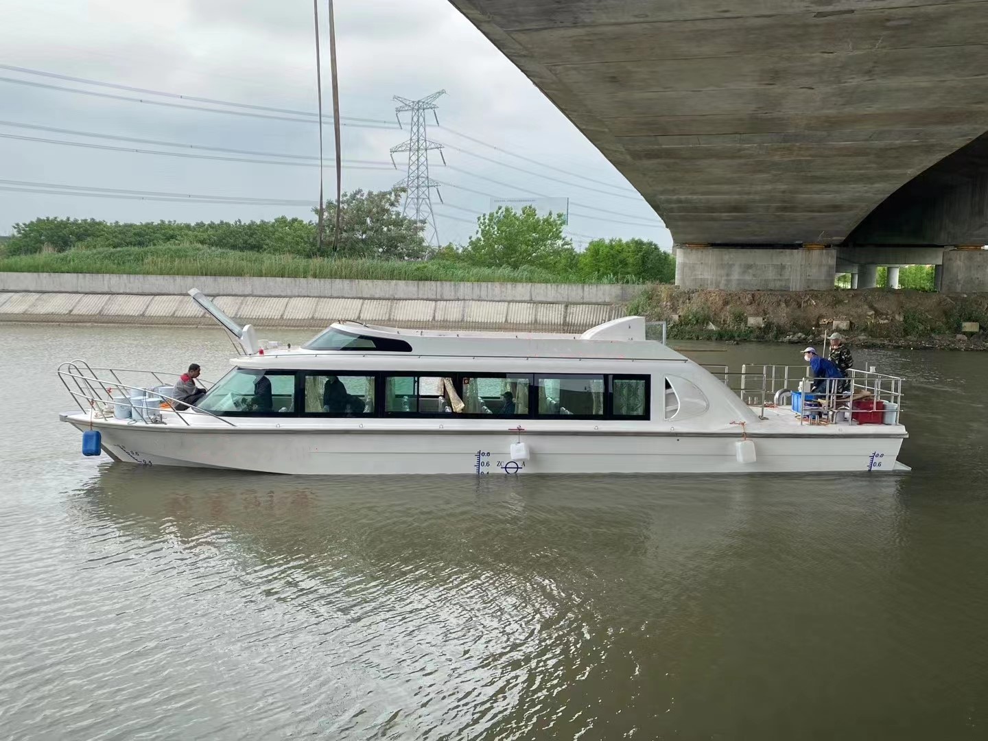 Bateau-taxi aquatique Grandsea 15,8 m en fibre de verre pouvant accueillir 30 passagers à vendre