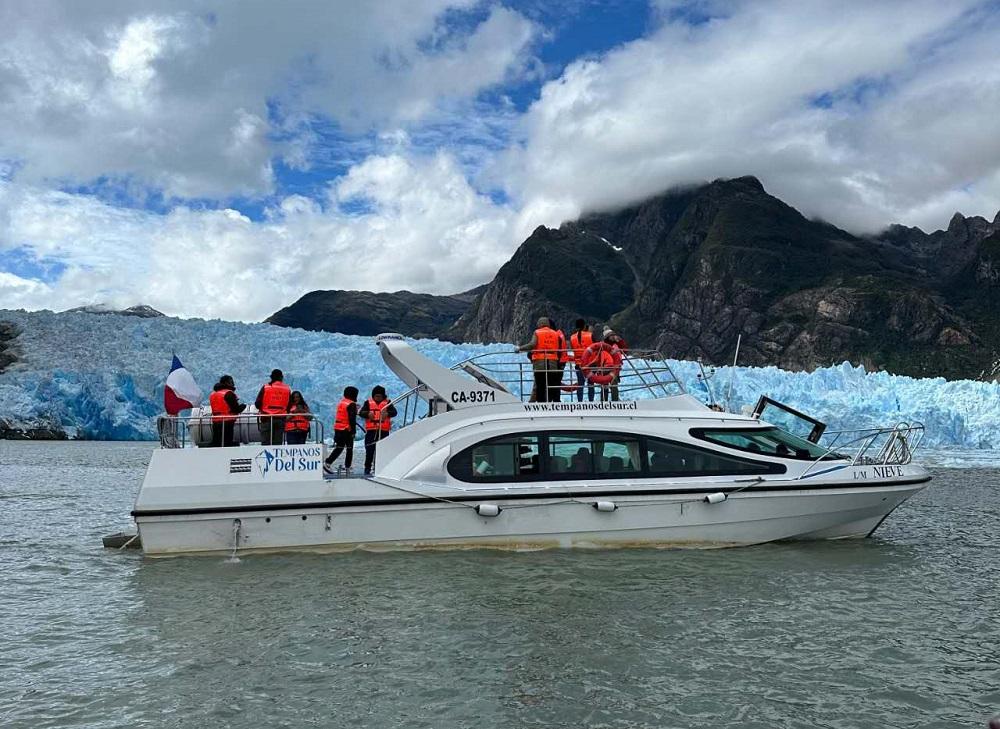 Barco de pasajeros de 13,8 m en Chile