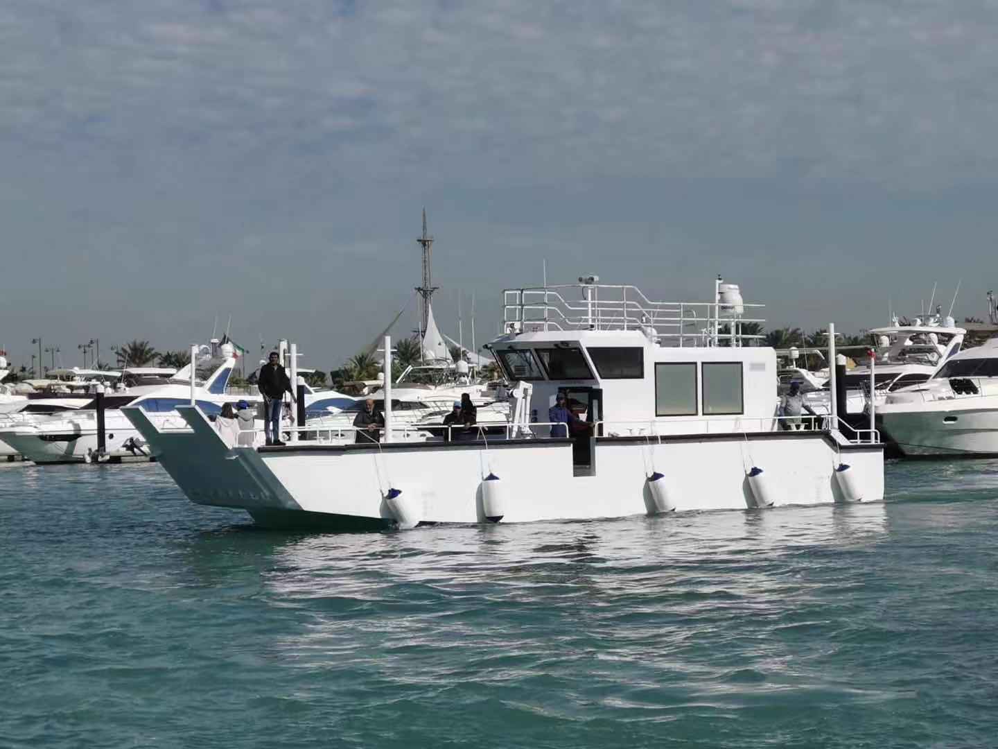 2 unidades de embarcaciones de desembarco de 16 m de longitud en Kuwait