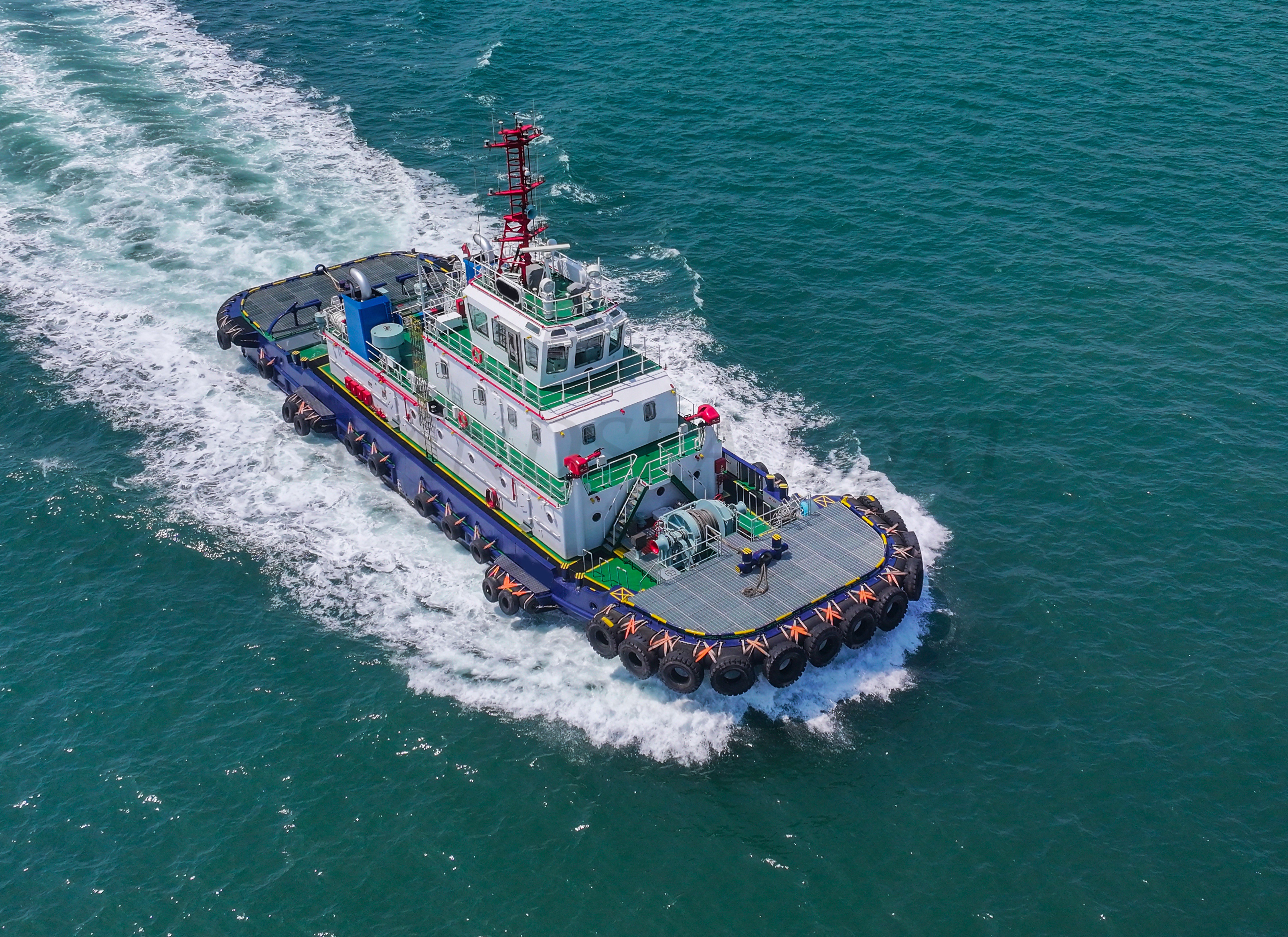 Remolcador multipropósito Grandsea de 41m 7000hp con fuerza de arrastre de 87t en venta