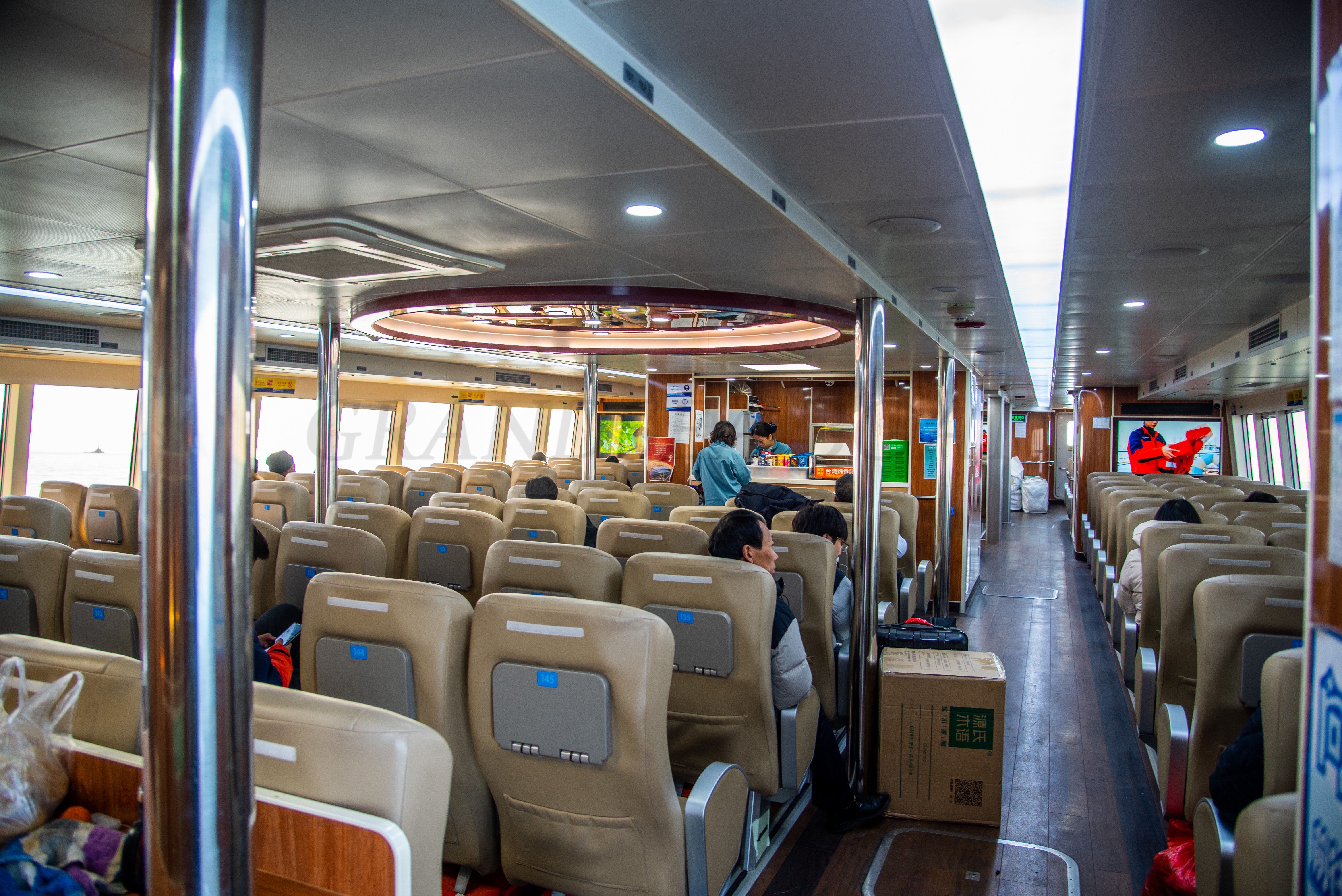 Barco transbordador catamarán de aluminio Grandsea de 33m y 300 plazas en venta