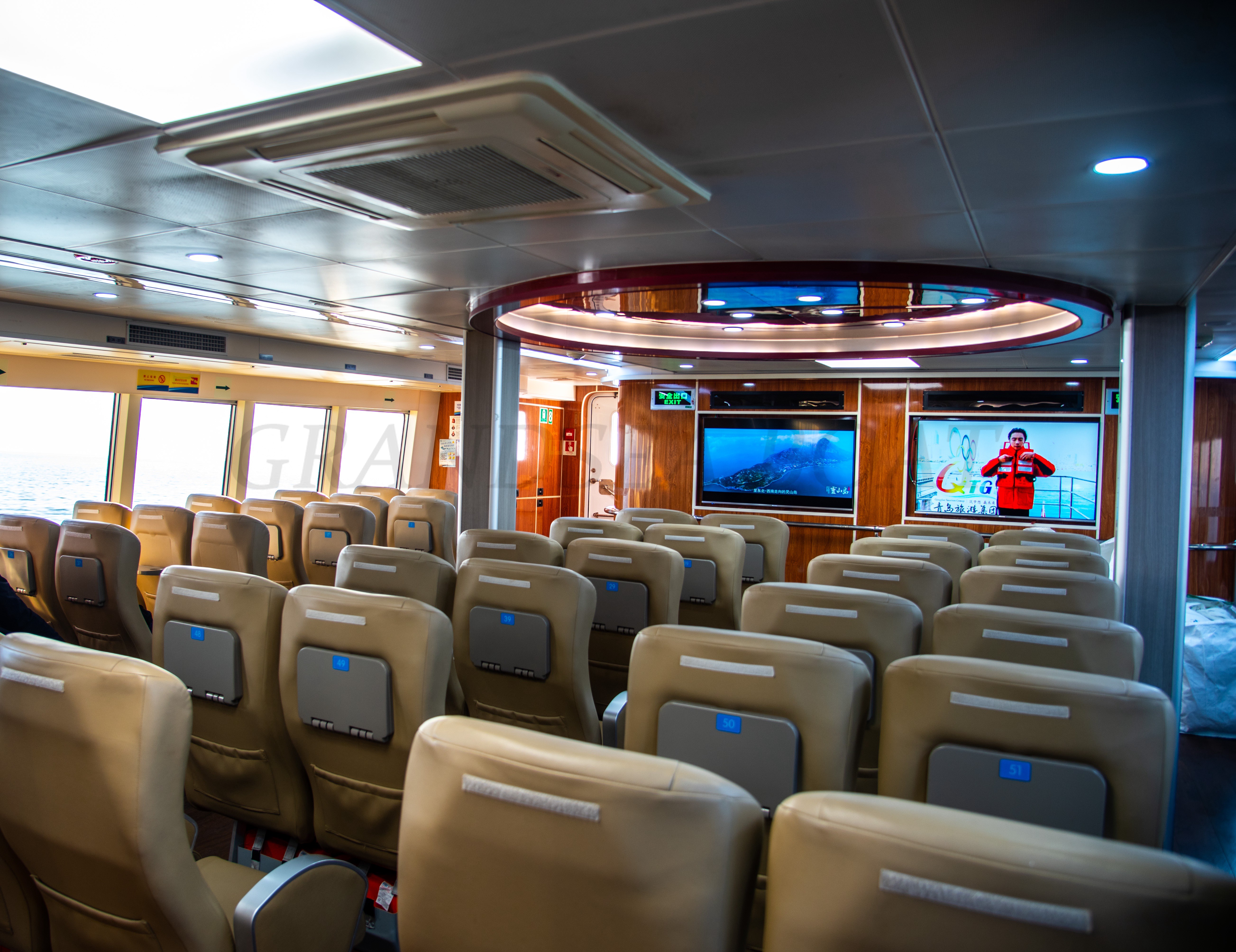 Barco transbordador catamarán de aluminio Grandsea de 33m y 300 plazas en venta