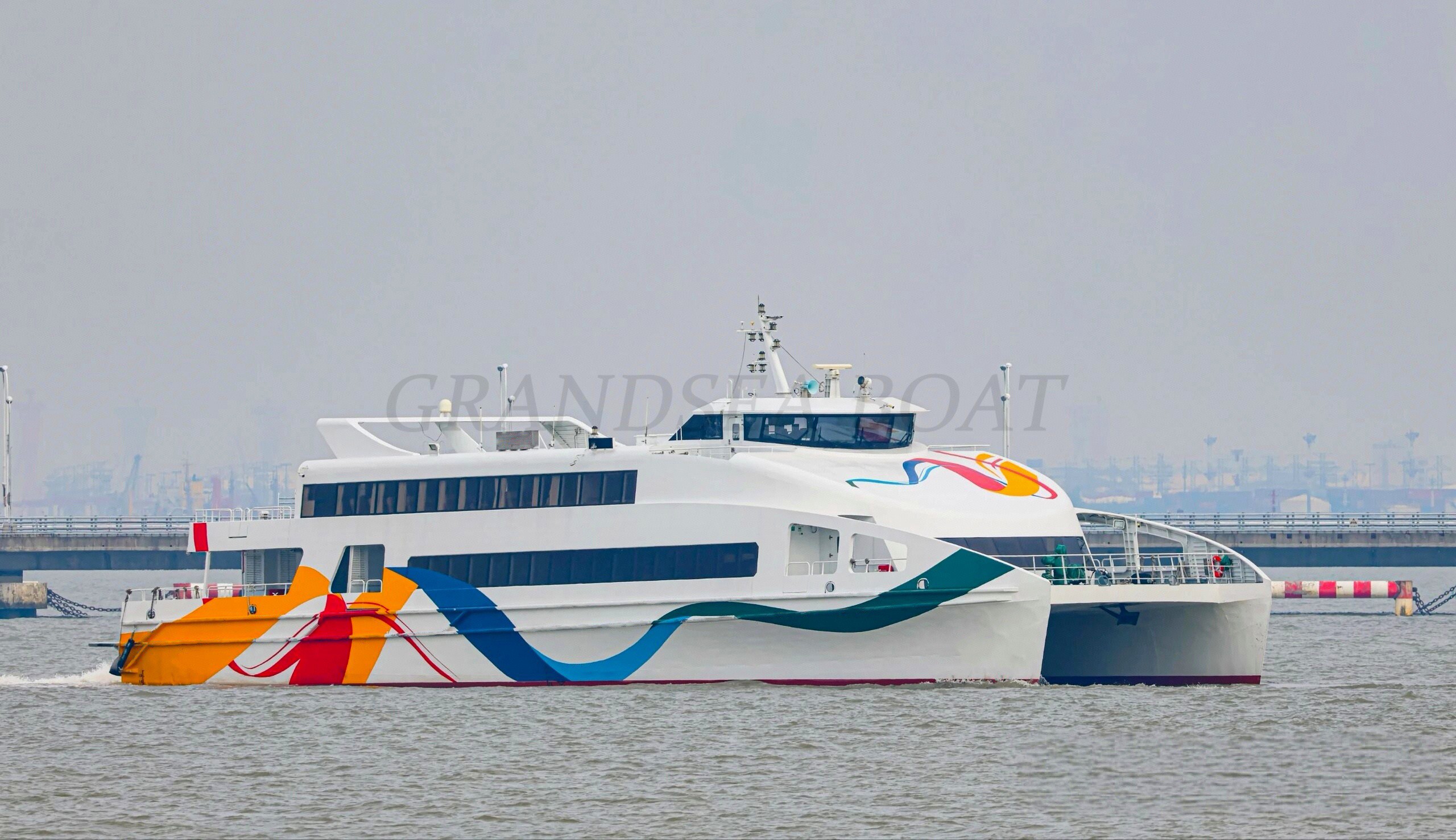 Catamarán de aluminio Grandsea de 45 m, buque de pasajeros de 500 plazas, transatlántico, catamarán y embarcación de pasajeros en venta