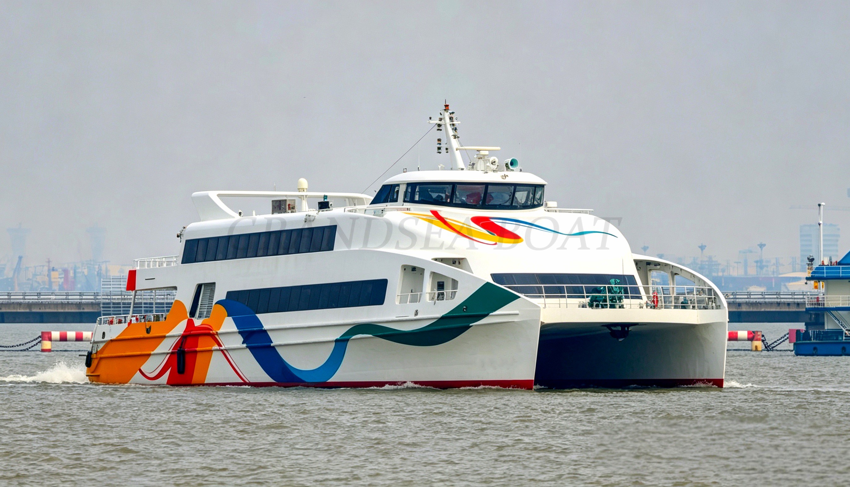 Catamarán de aluminio Grandsea de 45 m, buque de pasajeros de 500 plazas, transatlántico, catamarán y embarcación de pasajeros en venta