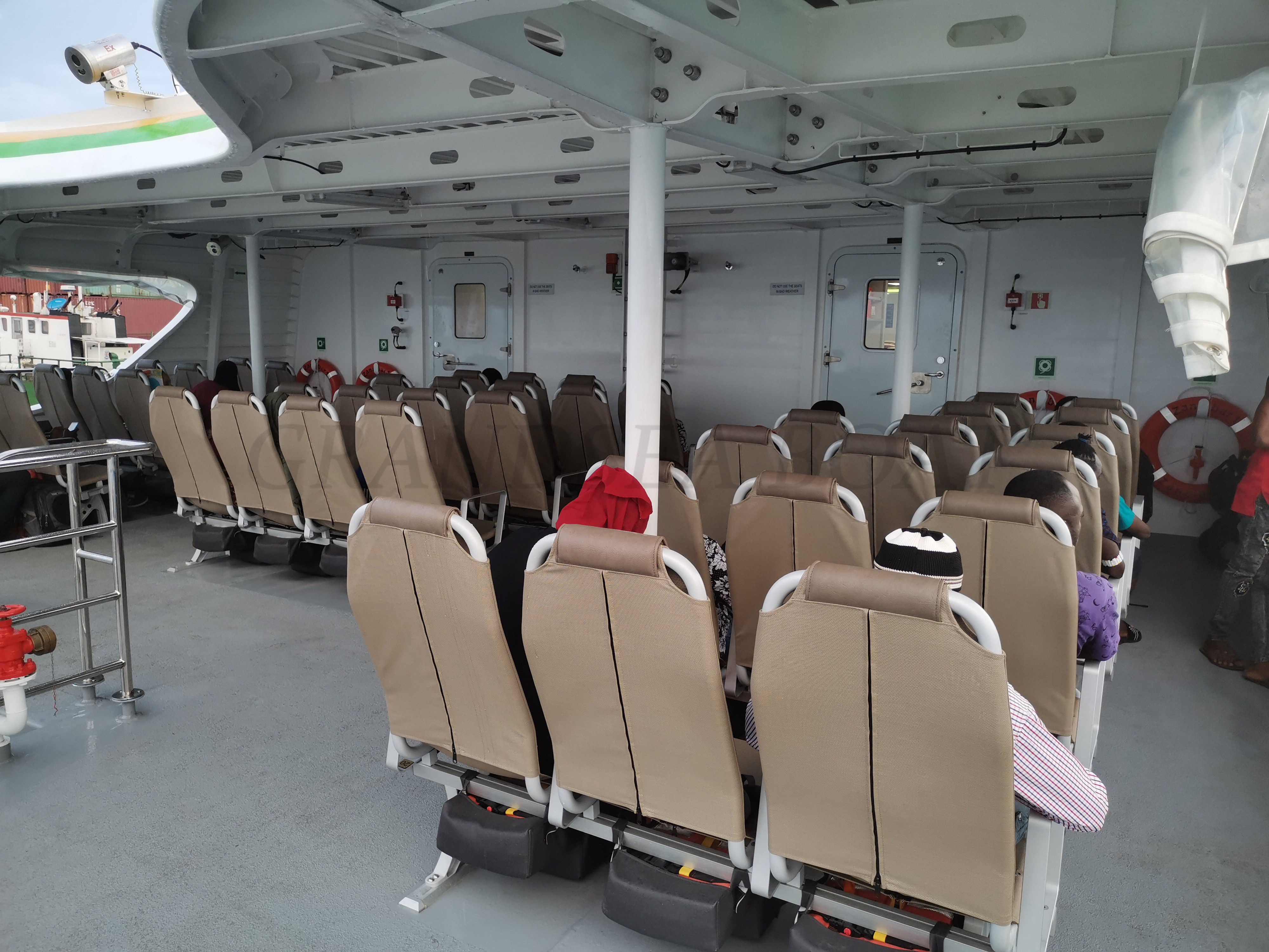 Grandsea catamarán de alta velocidad de 37 m con casco de fibra de carbono, 260 plazas, propulsión a chorro, ferri a reacción y embarcación de pasajeros para turismo insular en venta
