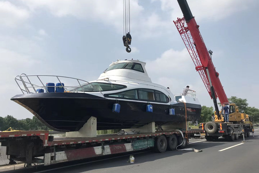 Se vende lancha de pasajeros Grandsea de 15,8 m de aluminio, con capacidad para 40 personas y velocidad de 30 nudos.