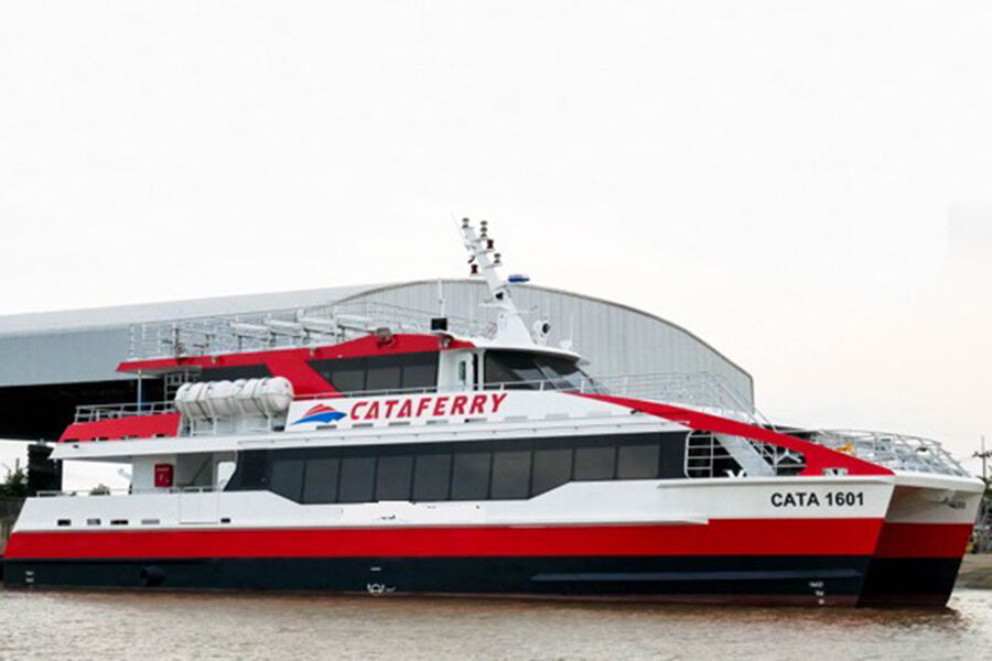 Barco de pasajeros de aluminio del constructor 180 del catamarán de los 28m de China en venta