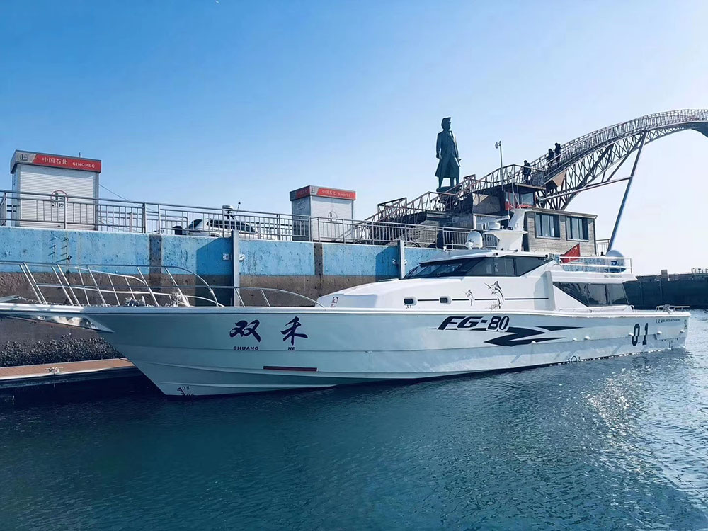 Embarcación de pesca de recreo en aguas profundas de 24 m de eslora