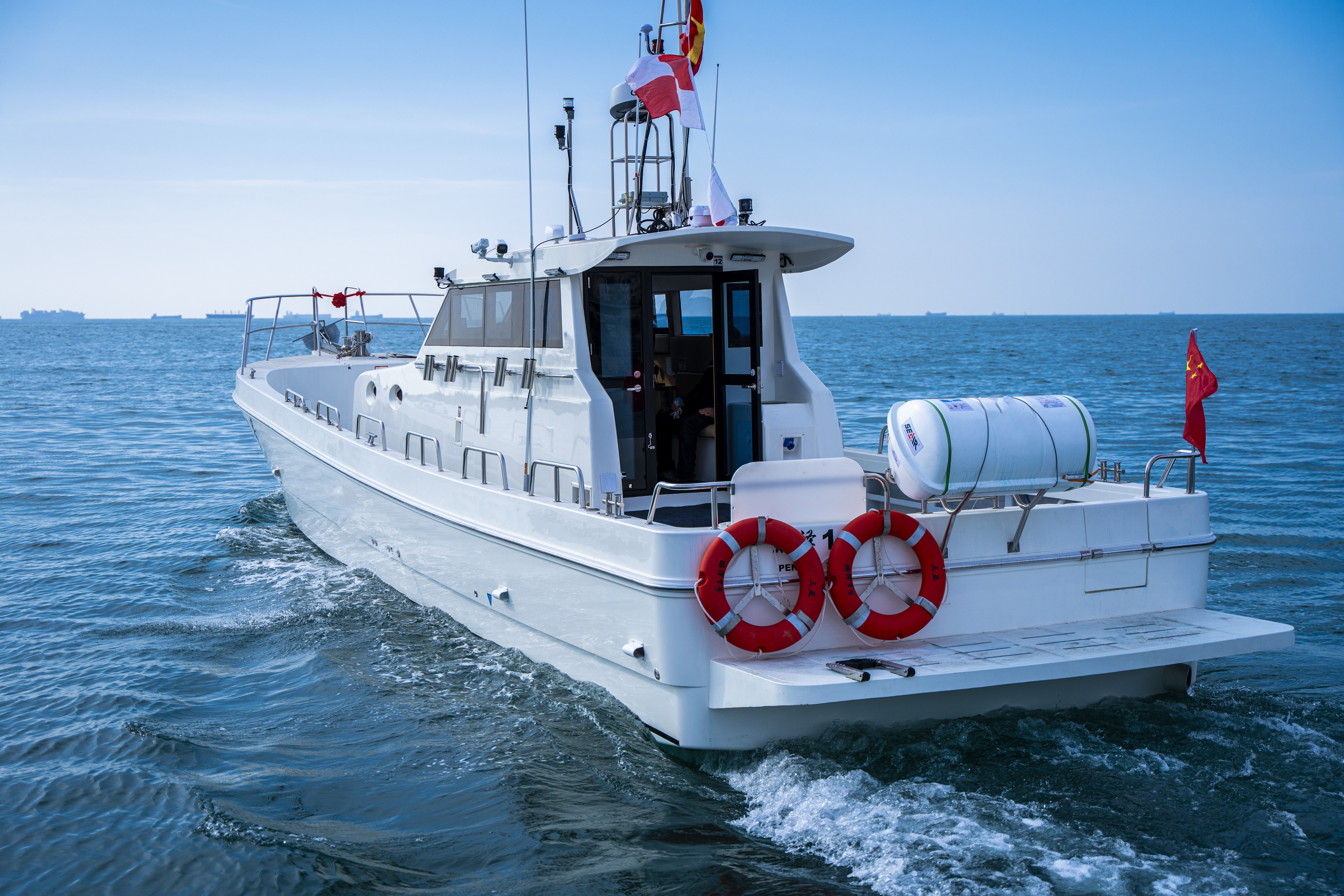 Barco de pesca de placer con motor intraborda Grandsea 16m FRP a la venta