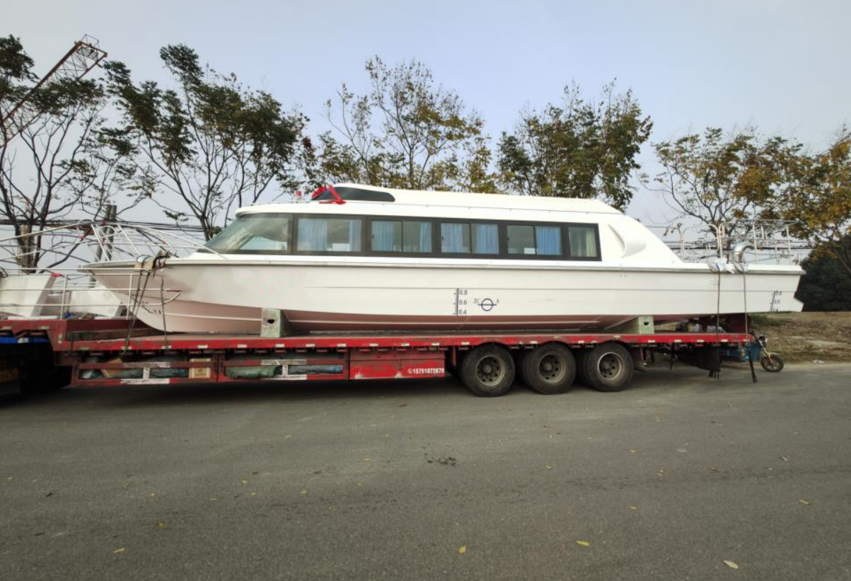 Barco-taxi acuático Grandsea de 15,8 m de fibra de vidrio para 30 pasajeros en venta