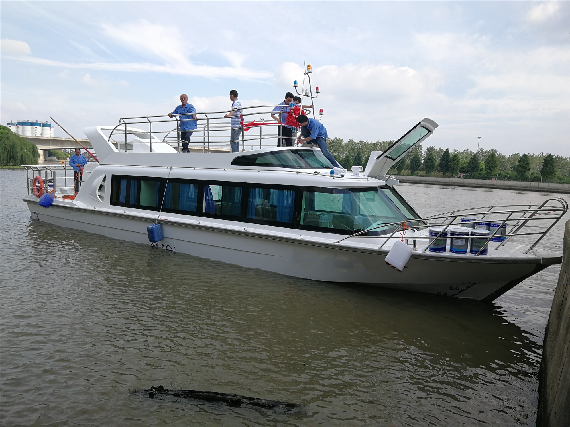 Barco-taxi acuático Grandsea de 15,8 m de fibra de vidrio para 30 pasajeros en venta
